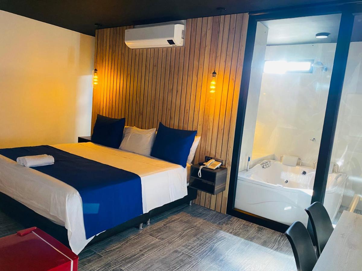 Hotel Calle Real -
